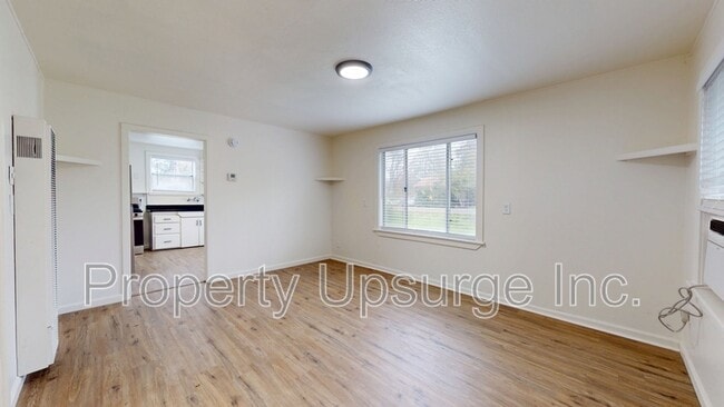 Building Photo - 20028 Loop St