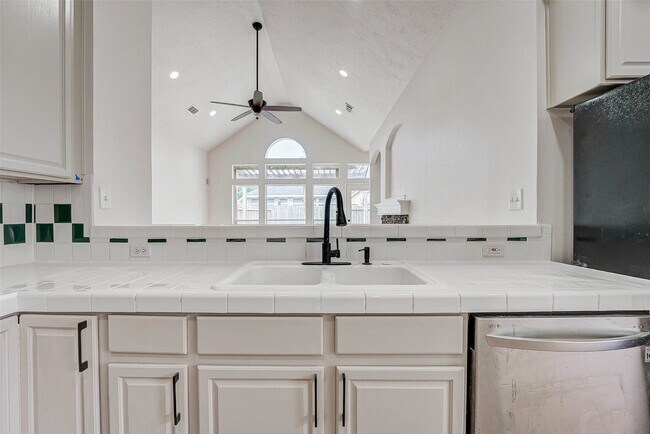 Building Photo - 10615 Indian Paintbrush Ln