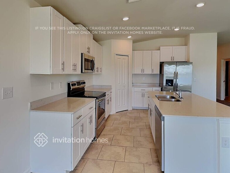 Building Photo - 4204 Palatina Way