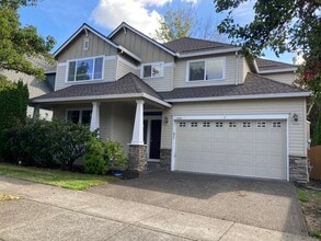 Building Photo - 5906 NE Skipton St