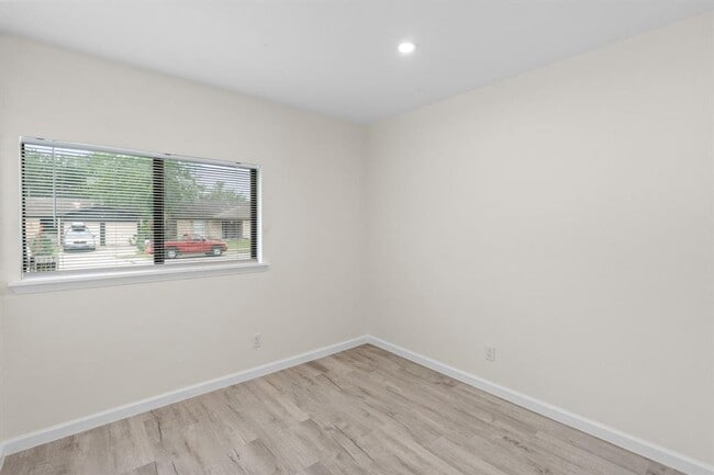 Building Photo - 2508 Dovemeadow Dr
