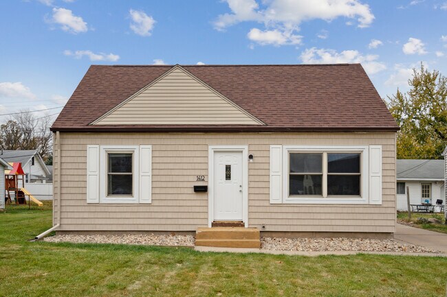 Primary Photo - 1412 9th St NW