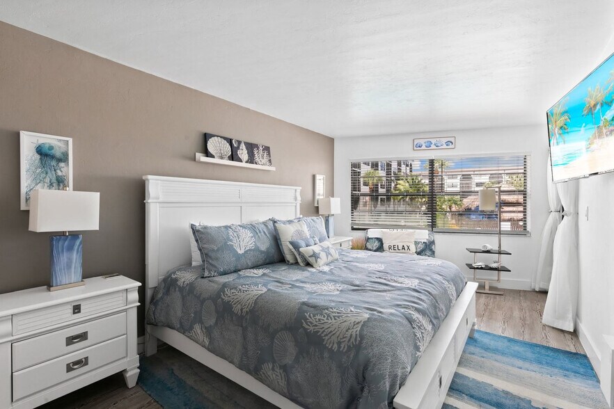 Building Photo - 1011 Anglers Cove