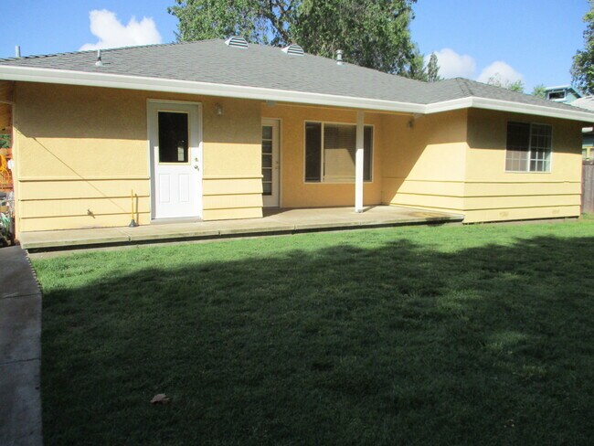 Building Photo - 1608 Laburnum Ave