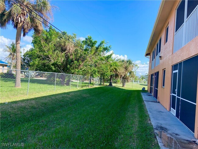 Building Photo - 1117 SW 48th Terrace