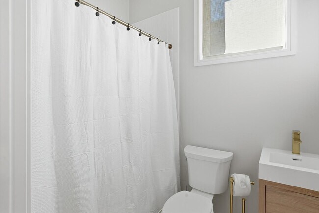 Building Photo - 309 Lorch St