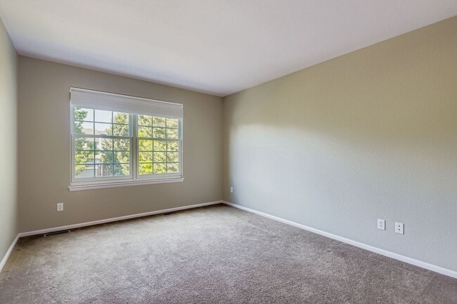 Building Photo - Spacious 4-Bedroom Home in Parker’s Desira...