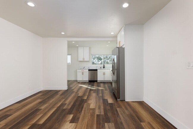 Building Photo - 6283.5 Lorca Dr