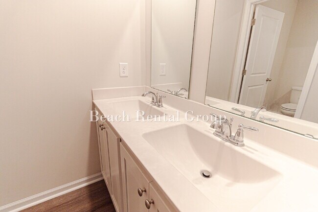 Building Photo - 5 Bedroom Home in Myrtle Beach