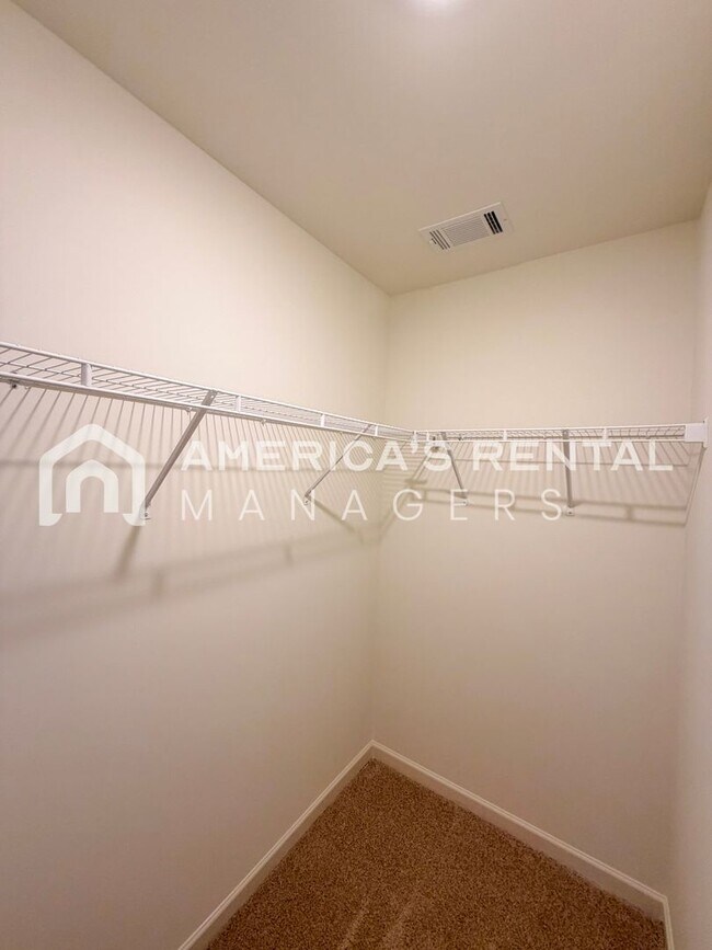 Building Photo - Coming Soon! Available to view NOW!!! Comfortable and Bright Tuscaloosa Home