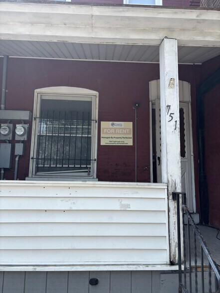 Building Photo - 751 Roebling Ave