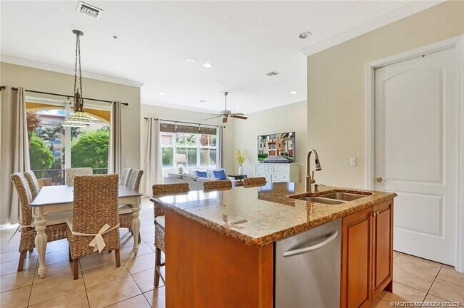 Building Photo - 203 Ocean Bay Dr