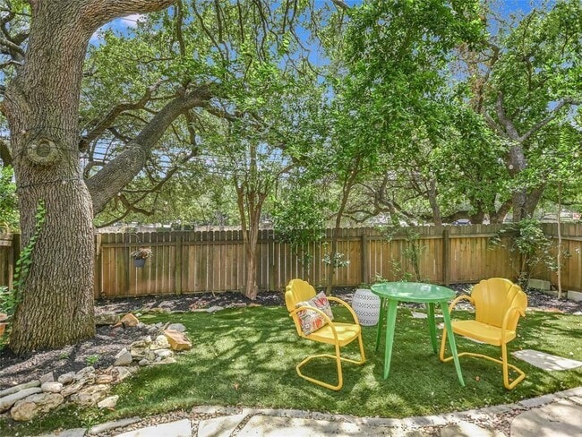 Building Photo - 4117 Bayberry Dr