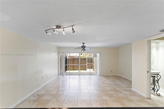 Building Photo - 1357 NW 123rd Ave
