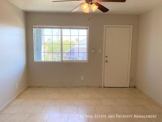 Building Photo - 909 E Roosevelt St