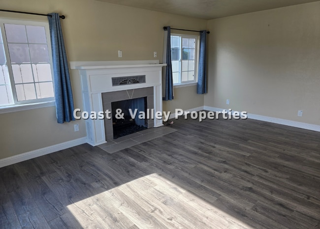 Building Photo - North Salinas Home for RENT!!!