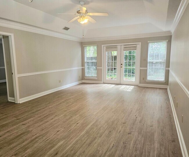 Building Photo - 230 Tall Timbers Rd