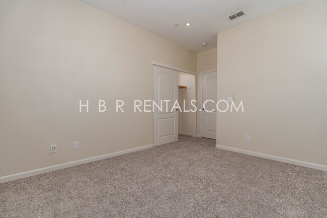 Building Photo - Questa Village - Mountain House- Spacious & Stylish 5-Bedroom Retreat in Mountain House – 3.5 Bat...