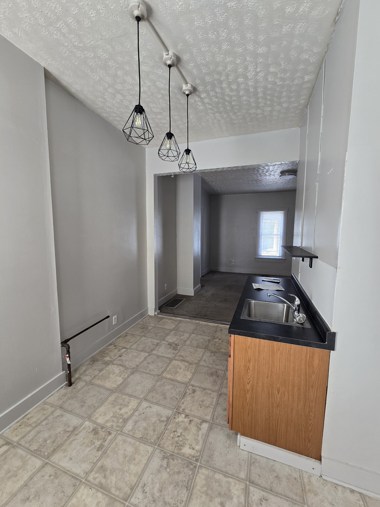 Building Photo - 118 Linden Ave