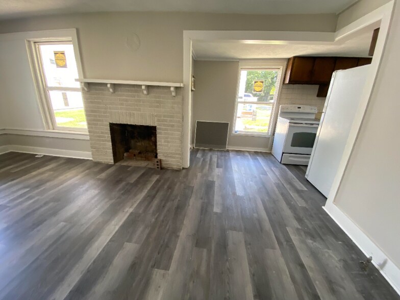 Building Photo - 505 S Georgia St