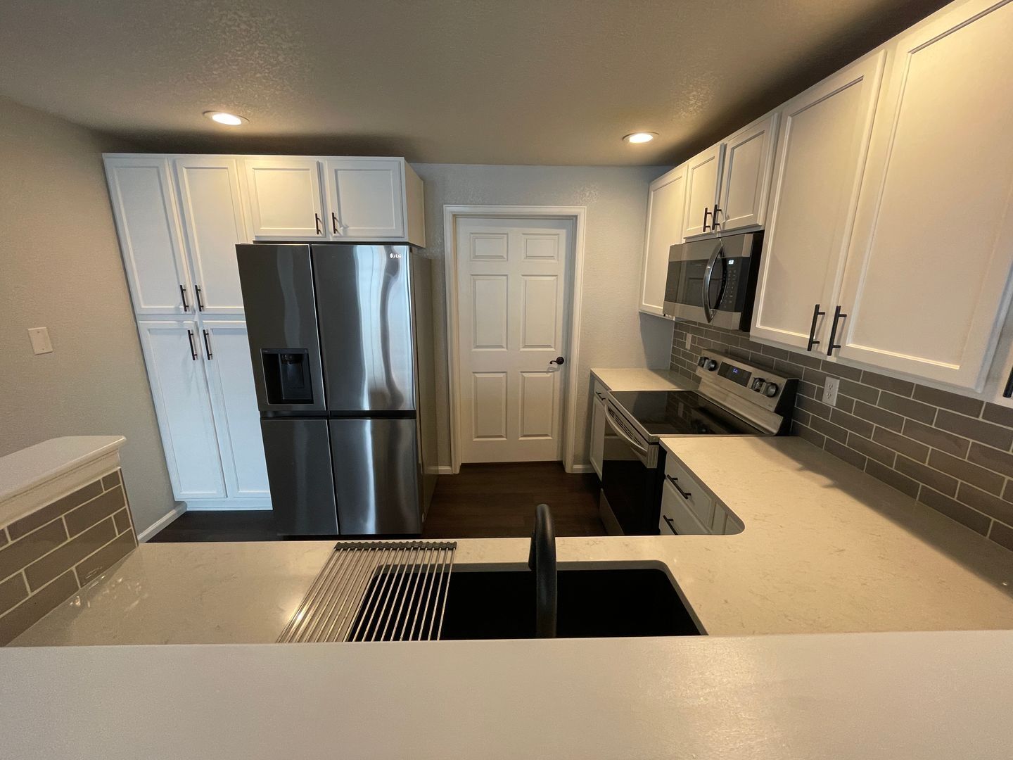 Building Photo - 2113 S Fulton Cir