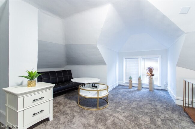 Building Photo - 10605 Ashbury Ave