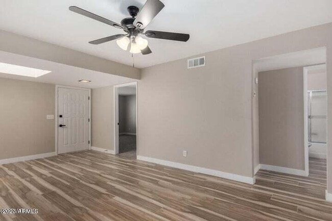 Building Photo - 742 W Duke Dr