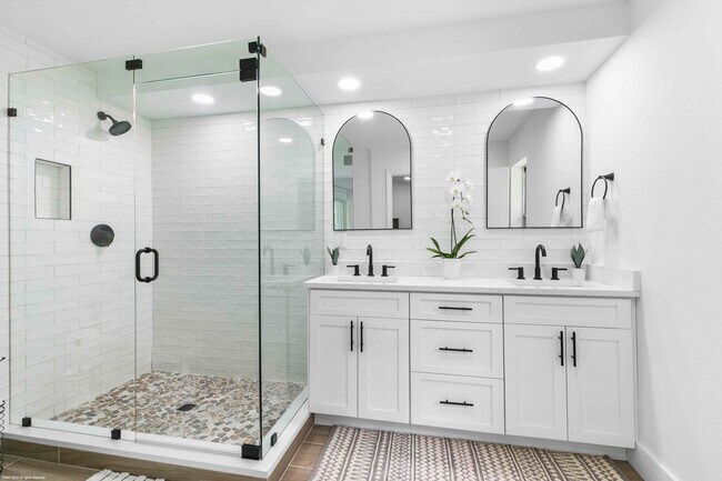 Building Photo - 13781 Barberry Dr