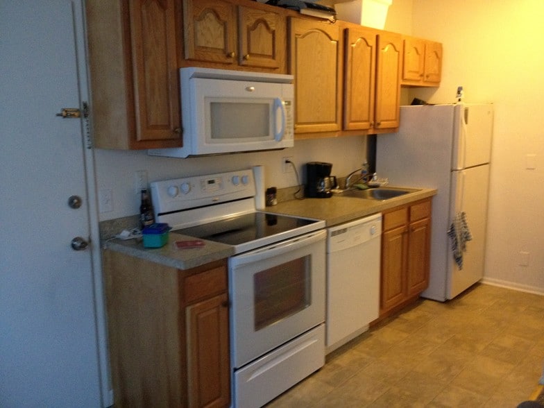 Building Photo - 955 Abbot Rd