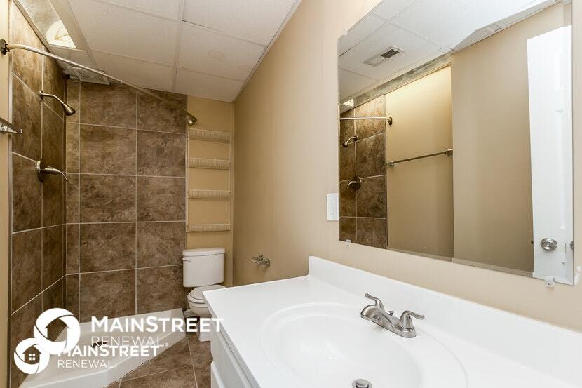 Building Photo - 2490 Deerfield Dr