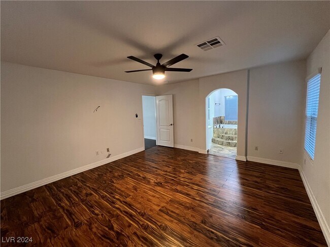 Building Photo - 9136 Wine Cellar Ave