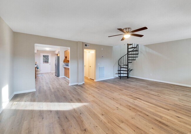 Building Photo - Adorable 3 BR 2 BA in Hixson