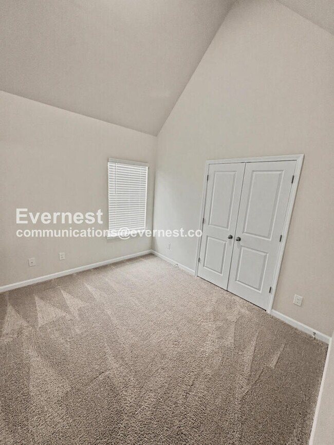 Building Photo - Limited Time Special Offer / 4-Bed, 3.5-Bath Home with Attached Garage / Pet-Friendly / Vouchers ...