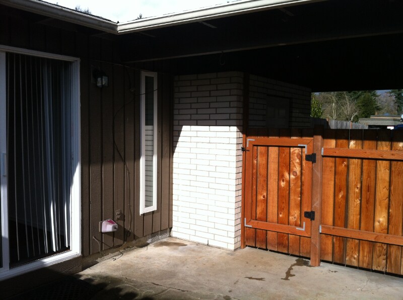 Building Photo - 917 142nd Ave SE