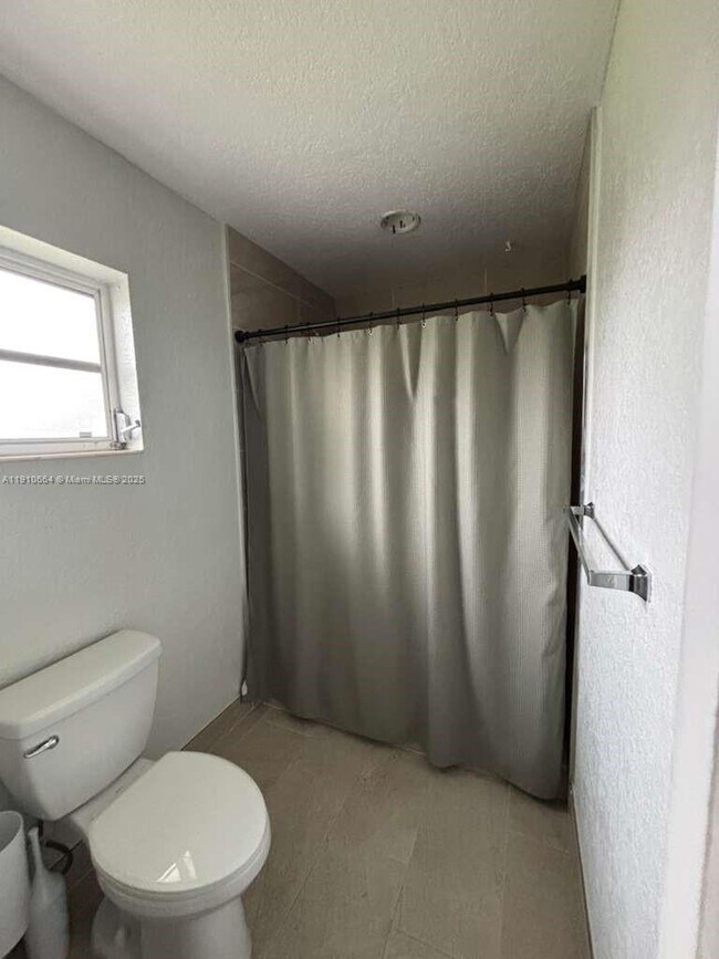 Building Photo - 16801 NW 72nd Ct