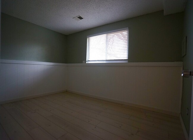 Building Photo - 10529 Pierson Cir