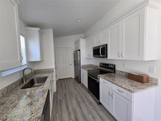 Building Photo - 1781 NE 6th Ave