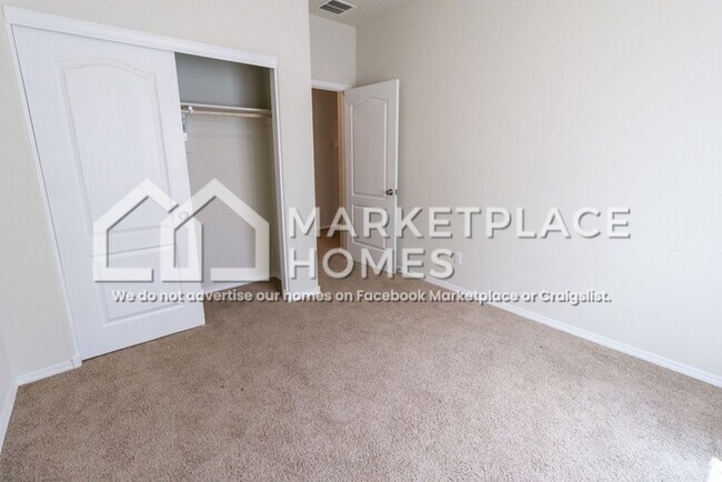 Building Photo - 3533 Wild Horse Rd NE