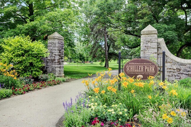 Building Photo - 598 Lathrop St