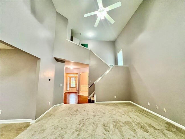Building Photo - 1720 Rutland Pass Dr SE