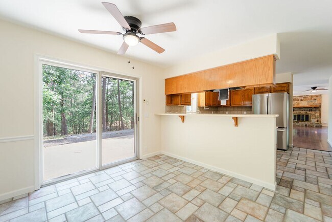Building Photo - Charming 3 Bedroom, 2 Bathroom home! Call 501-922-9997 to set up a showing today!