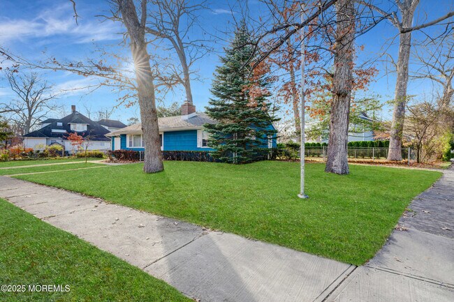 Building Photo - 488 Monmouth Rd