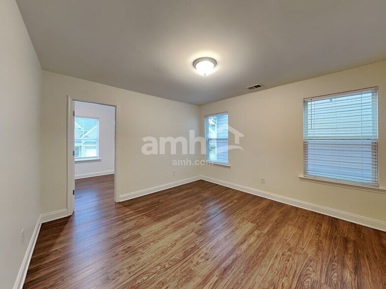 Building Photo - 1882 Weatherbrook Cir