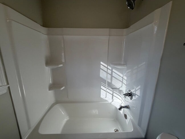 Building Photo - 415 Carrsbrook Dr