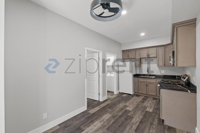 Building Photo - 1271 Santona Ct
