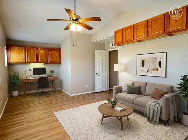 Building Photo - Large 4 bedroom home in Orangecrest for rent!