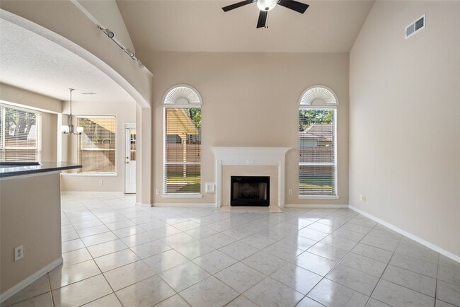 Building Photo - 25727 Hawn Rd