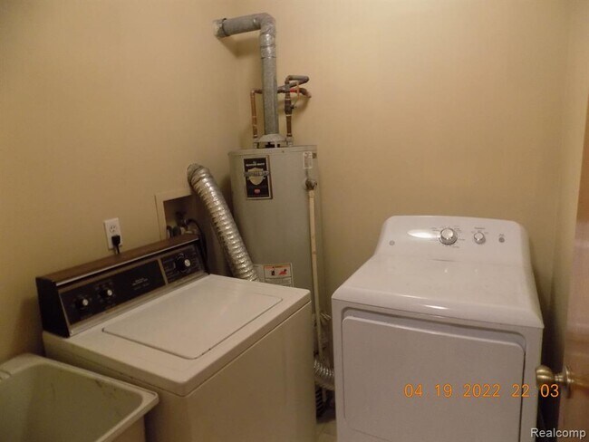 Building Photo - 15246 Ashley Ct