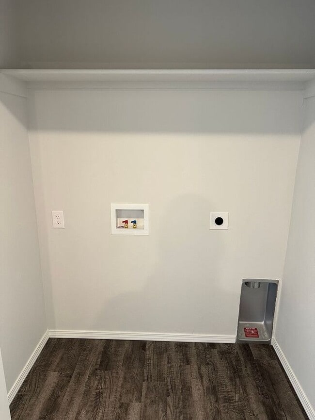 Building Photo - Don’t Miss Out — FREE Blackstone Grill When You Sign by 6/30! | Cozy 3-Bed, 2-Bath Home in Southb...