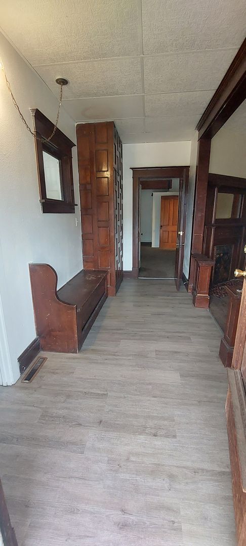 Building Photo - (1614 8th Ave)